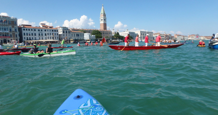 Geschafft! Nach dem Zieleinlauf der 44. Vogalonga in Venedig, Kanu Meißen